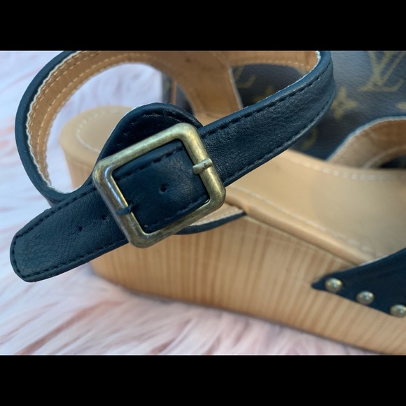 Platforms - Picture 4 of 5